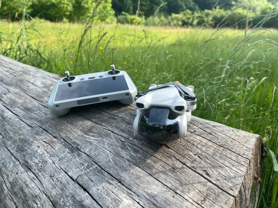 DJI Mini 3 Drohne mit Controller